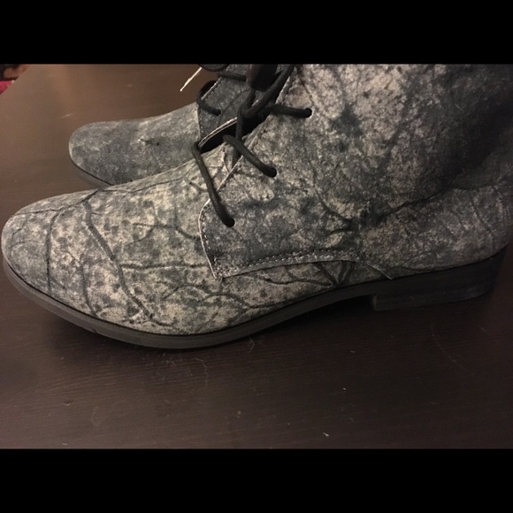 Volcom Exhibition - Picture 3 of 7